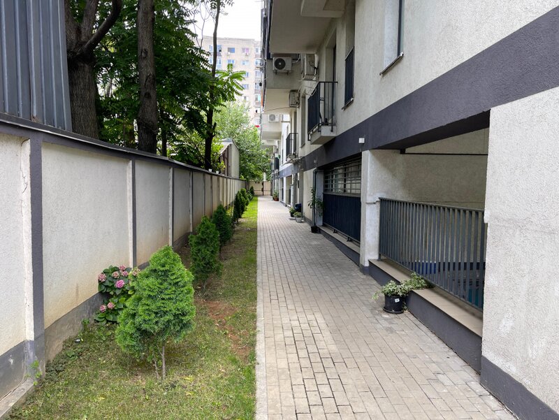 Doua camere - la 2 minute de Parcul Plumbuita cu Terasa - 20mp